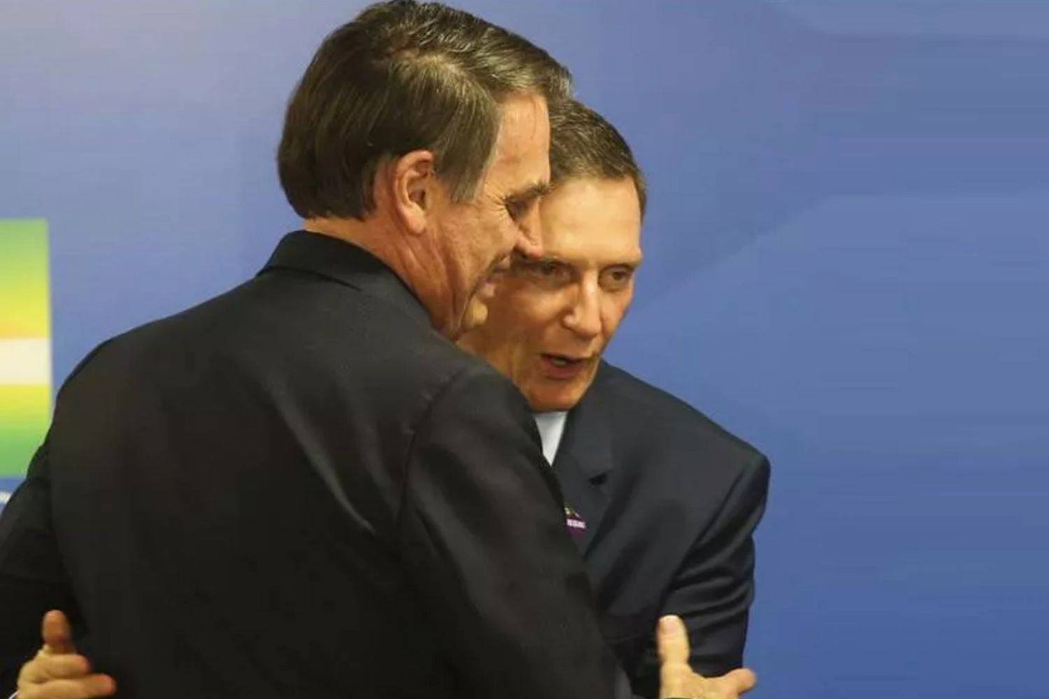 ‘Se não quiser votar nele, tudo bem’, diz Bolsonaro ao apoiar Crivella