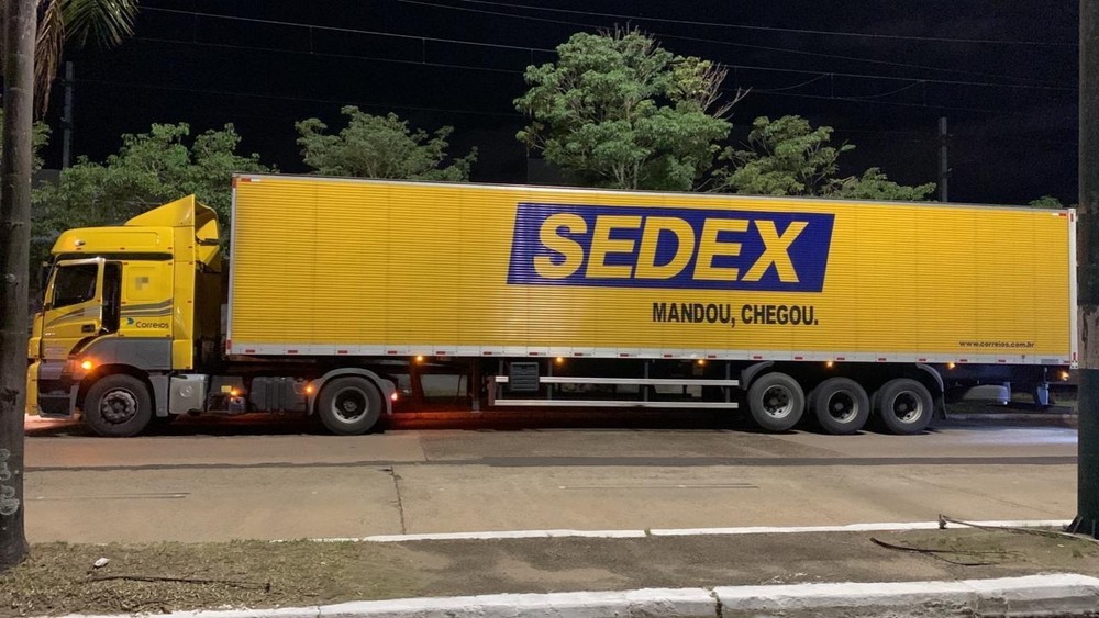 Polícia apreende 60 kg de drogas em caminhão do Sedex em Gravataí