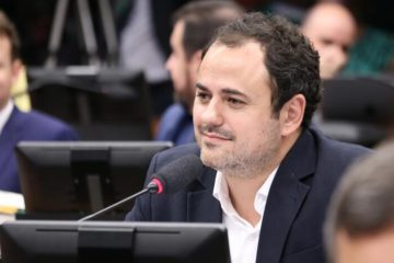 Conselho de Ética da Câmara arquiva pedido de cassação contra deputado Glauber Braga