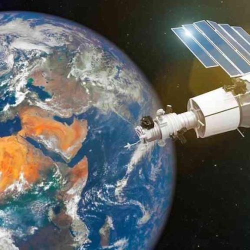 Urânia Planetário monitora reentrada do módulo Cosmos 482