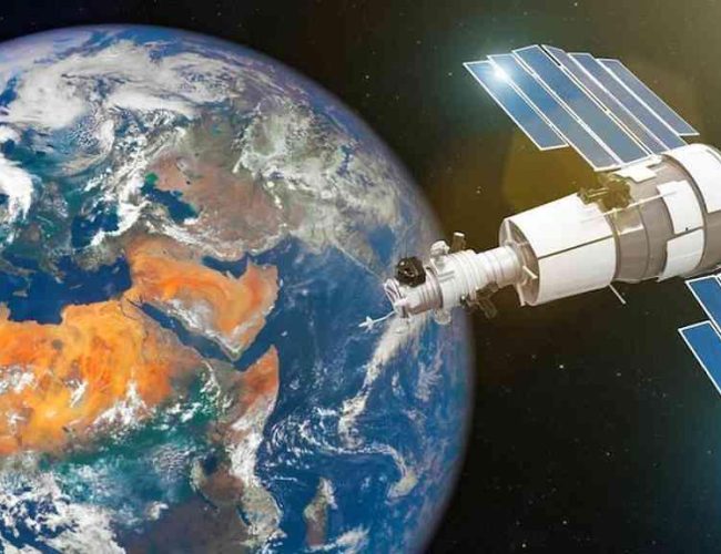 Urânia Planetário monitora reentrada do módulo Cosmos 482
