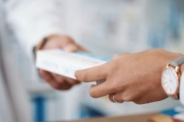 Farmácia em Gravatal estende seus horários para atender até as 16h