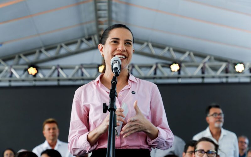 Em Pernambuco, Raquel Lyra cresce rapidamente e lidera engajamento digital