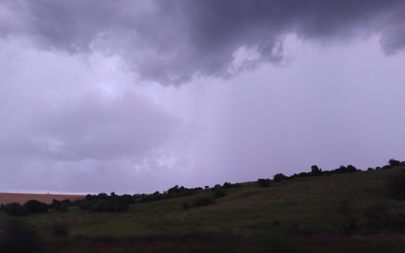 RS terá chuva intensa e granizo devido à chegada de frente fria na sexta-feira (6)
