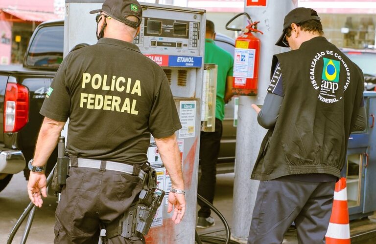 Operação fiscaliza postos para garantir preços justos nos combustíveis