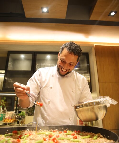Chef Rafha Diniz apresenta Baião de Dois de frutos do mar em evento gastronômico no Villa D’Águas Ecoparque
