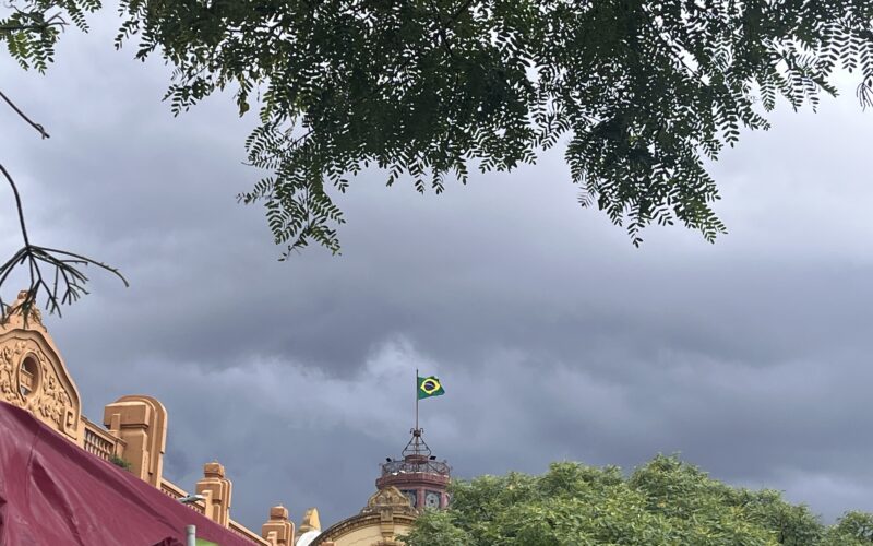 Instituto de Meteorologia emite aviso de tempestade intensa no Rio Grande do Sul até quarta-feira (18)