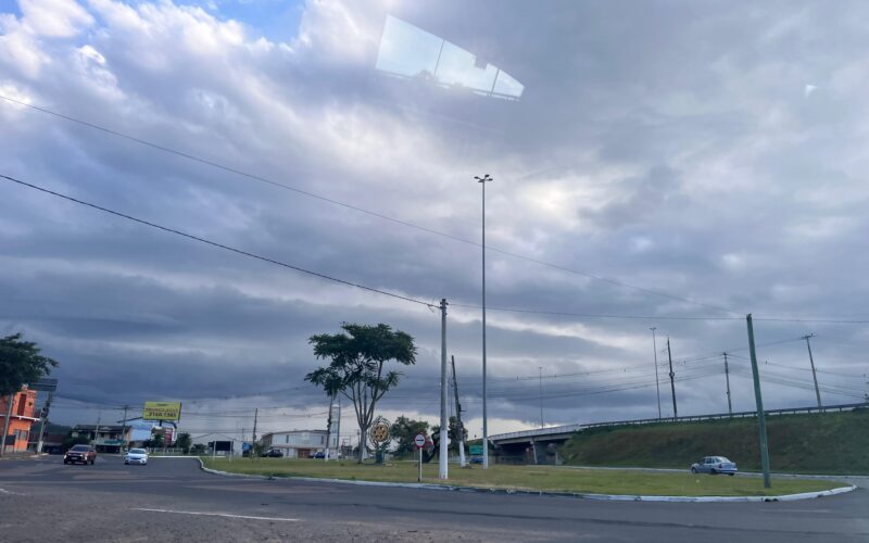 Inmet emite alerta para chuvas intensas no Rio Grande do Sul na quarta-feira (25)
