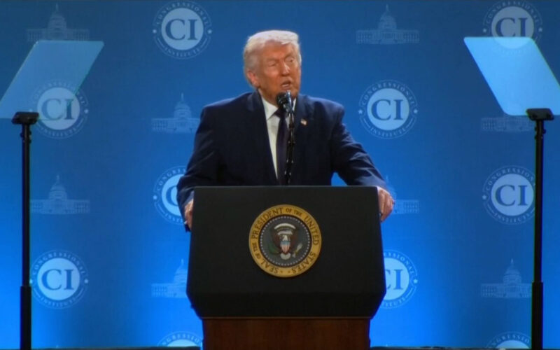 Trump afirma que os EUA conseguiram “vencer e enfraquecer” o Irã