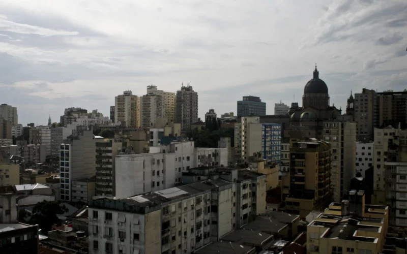 Quarta-feira promete temperaturas baixas e clima estável no Rio Grande do Sul