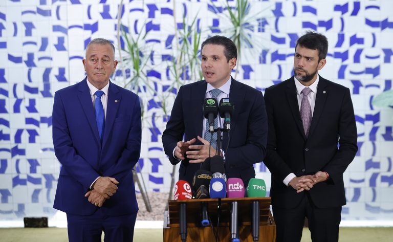 Paralisação na jornada 6 x 1: apresentação do parecer do relator fica para depois