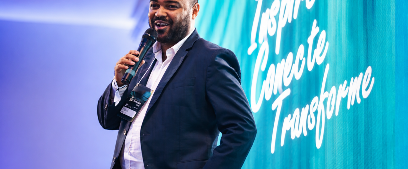 Aos 30 anos, Adriel Brendown intensifica pré-campanha a deputado federal com agenda em 23 cidades da Bahia