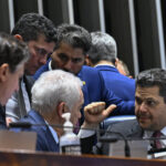 Senado adia discussão sobre PEC que extingue a escala 6×1