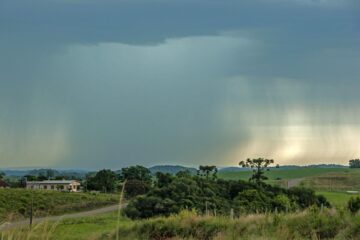 Tempestades à vista: Inmet emite alerta amarelo para regiões do RS entre os dias 11 e 12 de outubro