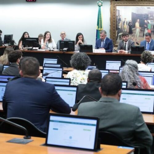 Comissão discute e vota proposta de diminuição da maioridade penal