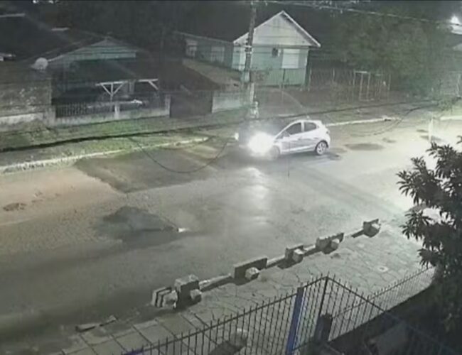 Trio é detido por assaltos a transeuntes na área metropolitana