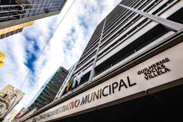Prefeitura de Porto Alegre terá horário especial na segunda devido ao jogo da seleção brasileira